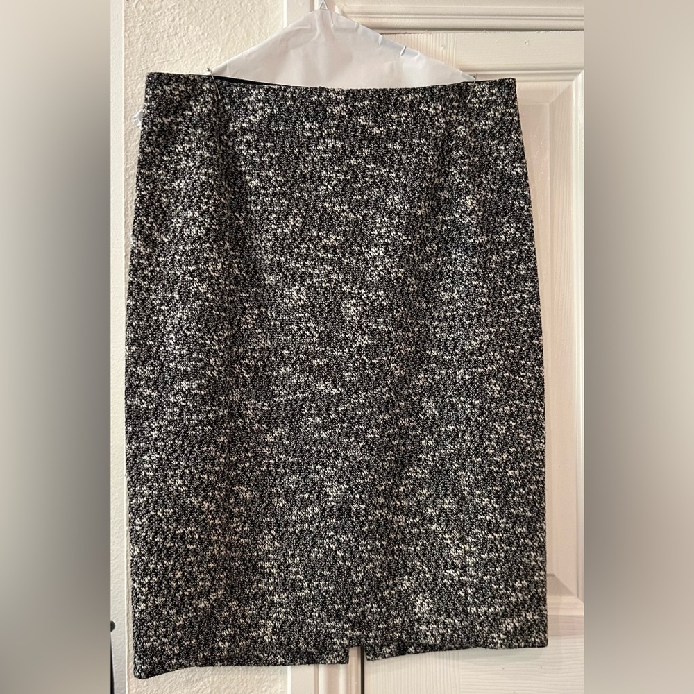 Ann Taylor Black and White Midi Pencil Skirt